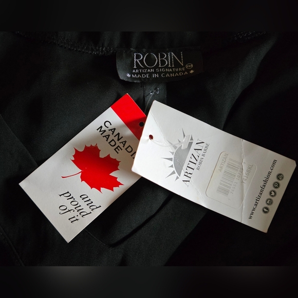 CDN! Artizan Québec Robin Barré; Size Large; Must-Have V-Neck Fashion Top; Black - Picture 16 of 16